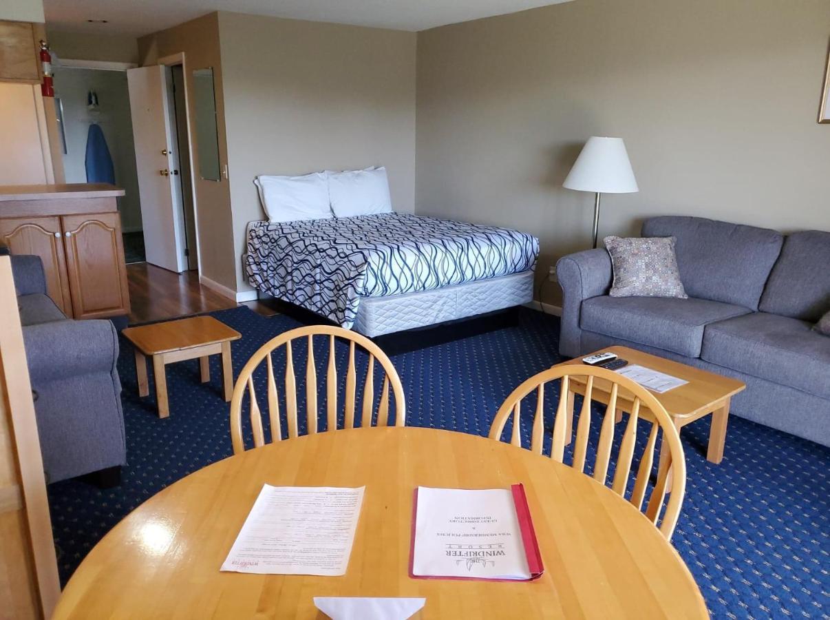 Windrifter Resort ウルフボロ エクステリア 写真